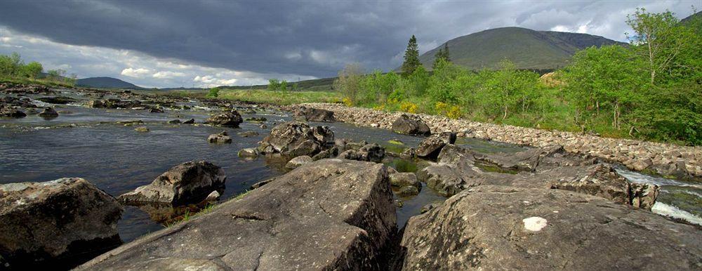 Bridge Of Orchy Hotel Экстерьер фото